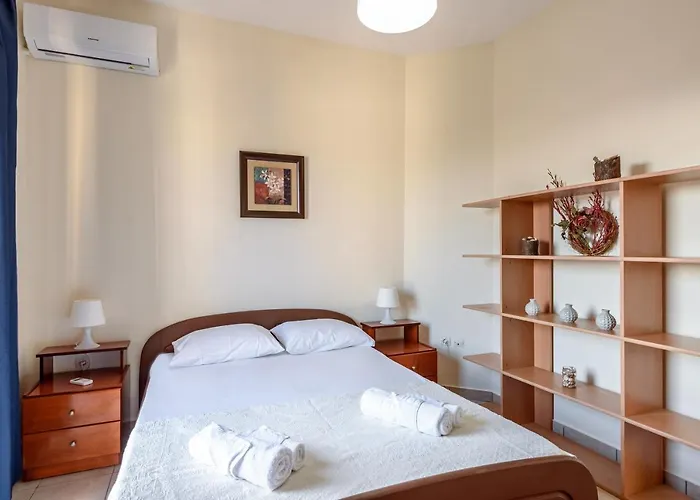 Golden Beach Hill Apartments
